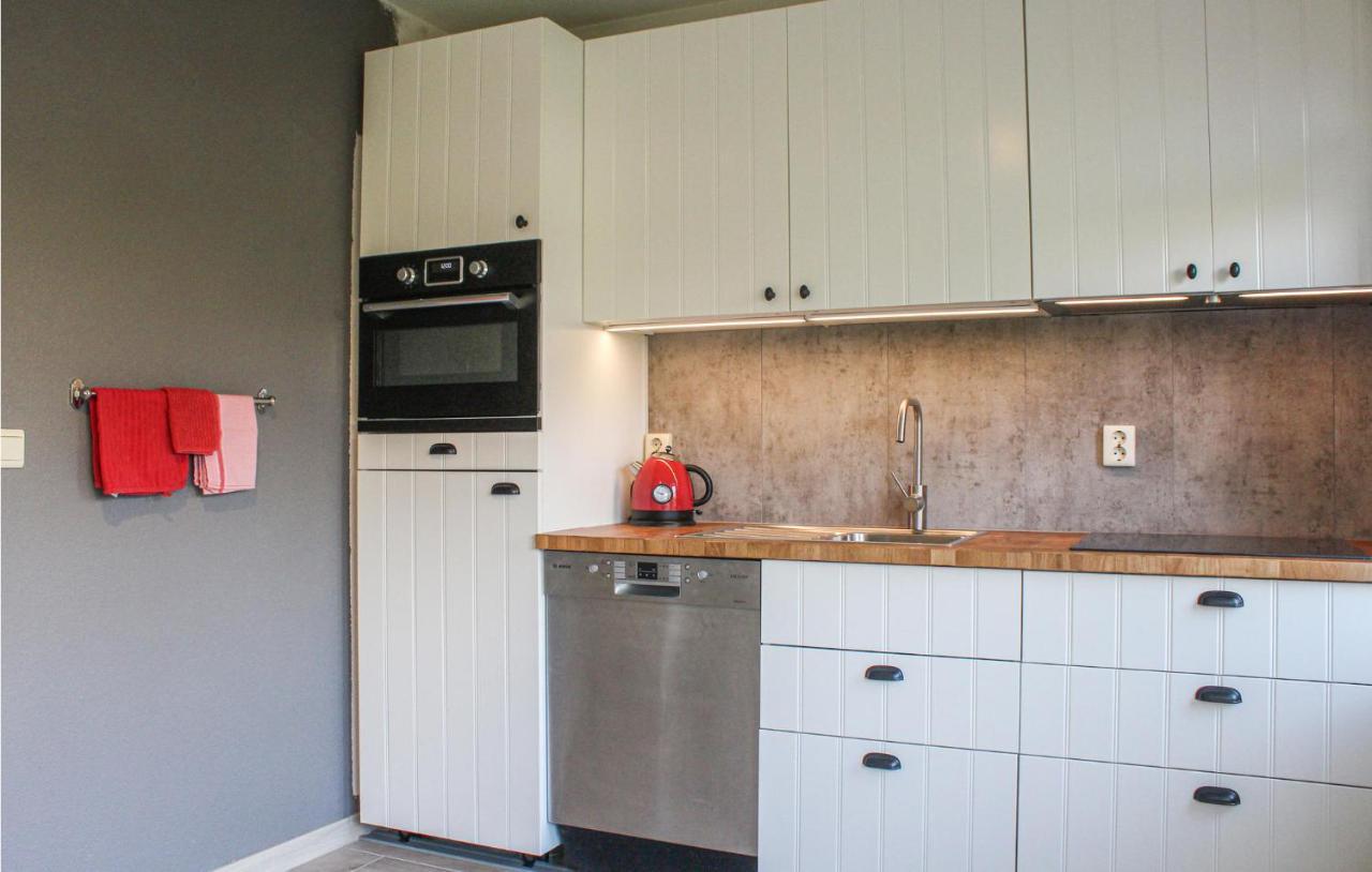 Stunning Home In Breskens With Kitchen Esterno foto